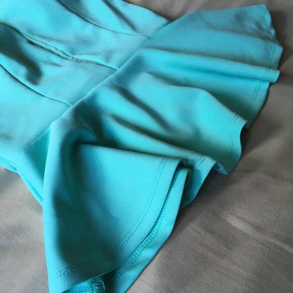 Turquoise Top - Picture 4 of 6